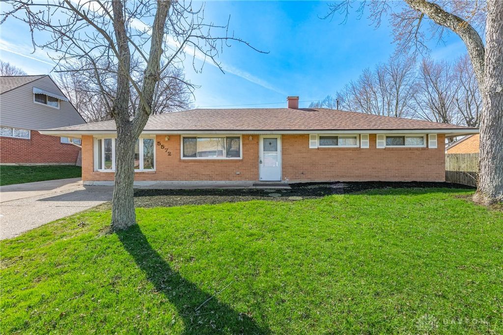 5572 Shady Oak Street, Huber Heights, OH 45424