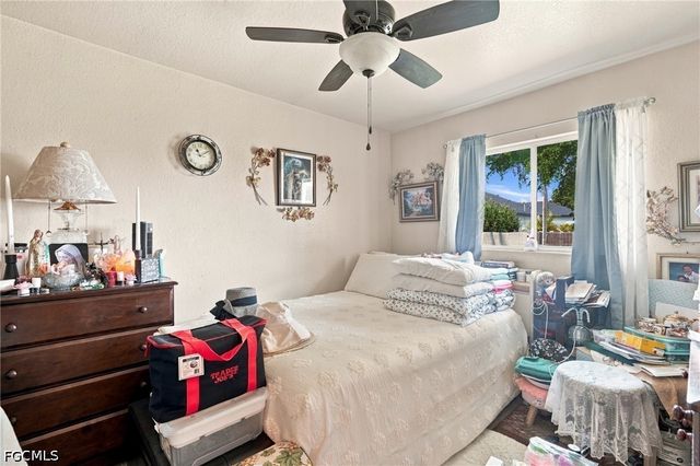 417 Trafalgar PKWY, Cape Coral, FL 33991
