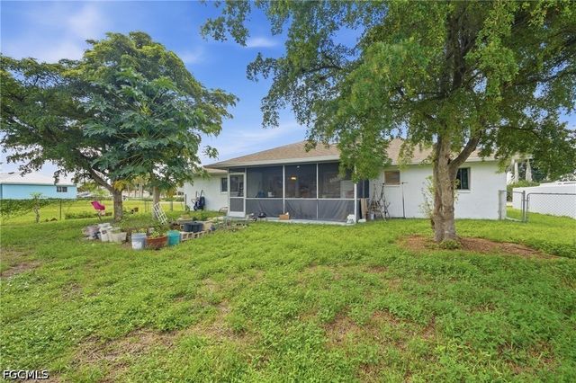 417 Trafalgar PKWY, Cape Coral, FL 33991