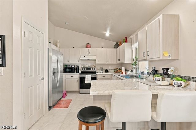 417 Trafalgar PKWY, Cape Coral, FL 33991