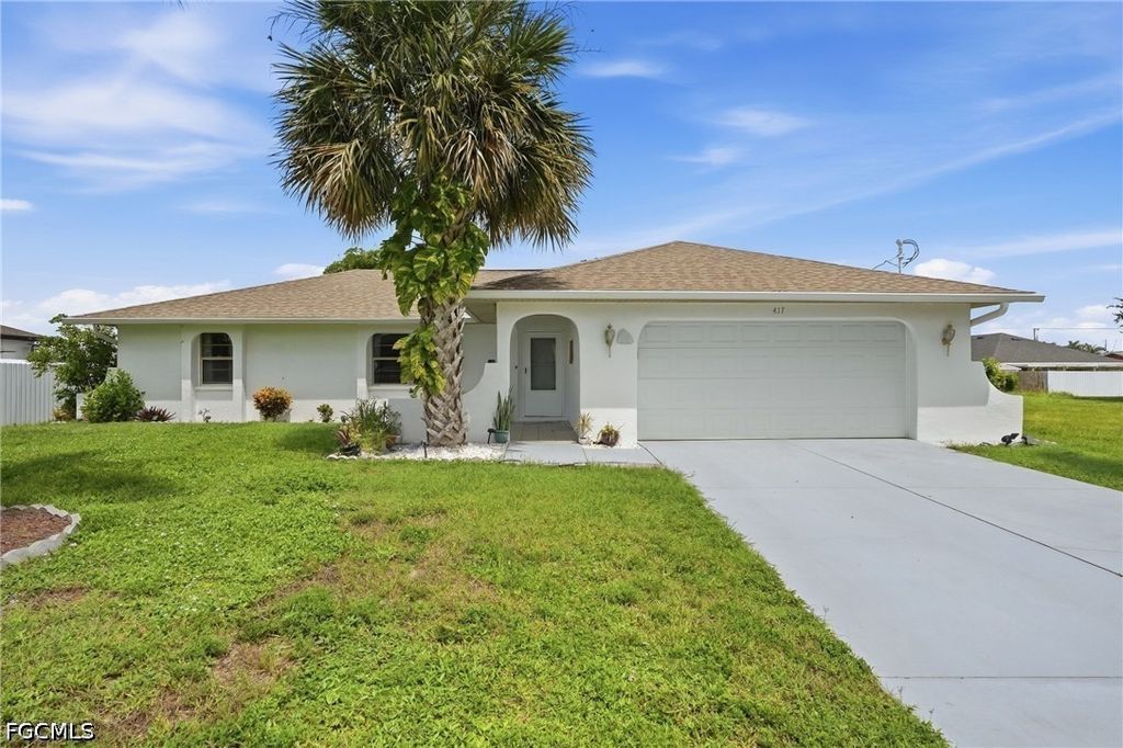 417 Trafalgar PKWY, Cape Coral, FL 33991