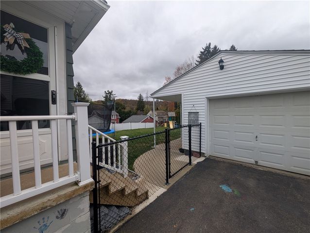 19 Parkway Lane, Bradford Town, PA 16701