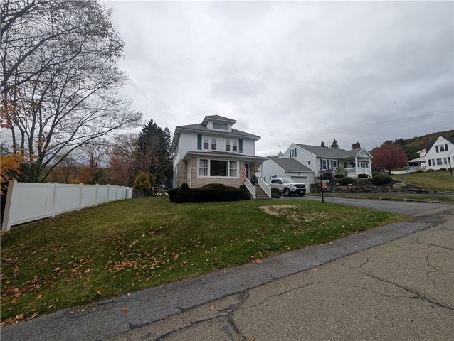 19 Parkway Lane, Bradford Town, PA 16701