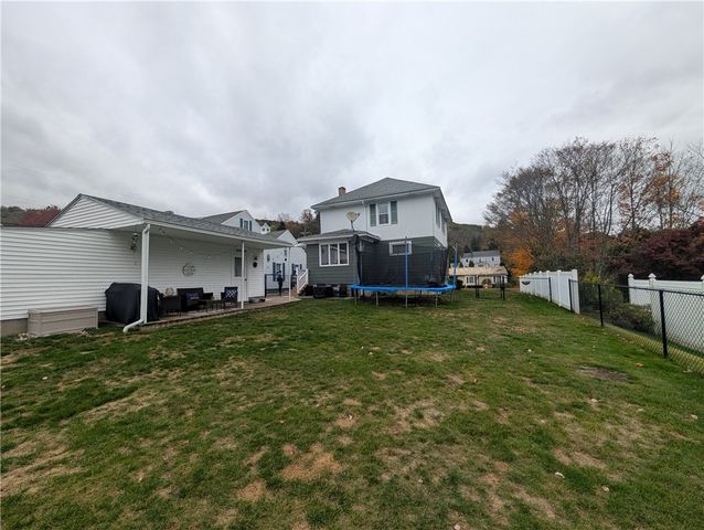 19 Parkway Lane, Bradford Town, PA 16701