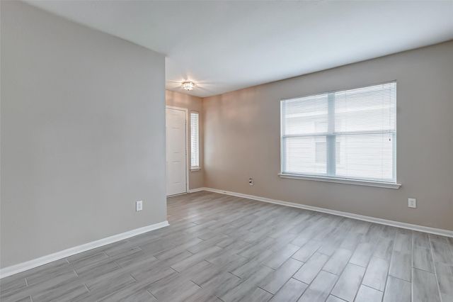 10822 Cane Grove Ln, Houston, TX 77075