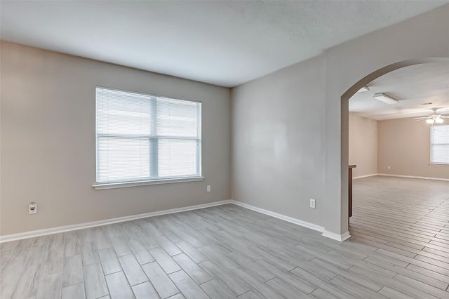 10822 Cane Grove Ln, Houston, TX 77075