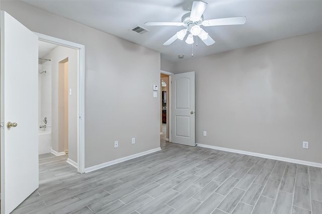 10822 Cane Grove Ln, Houston, TX 77075