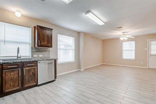 10822 Cane Grove Ln, Houston, TX 77075