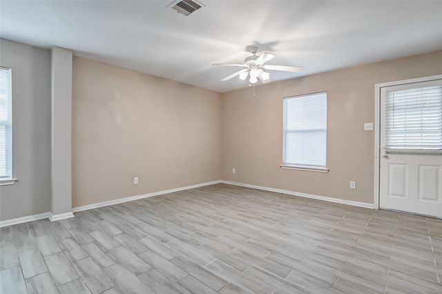 10822 Cane Grove Ln, Houston, TX 77075