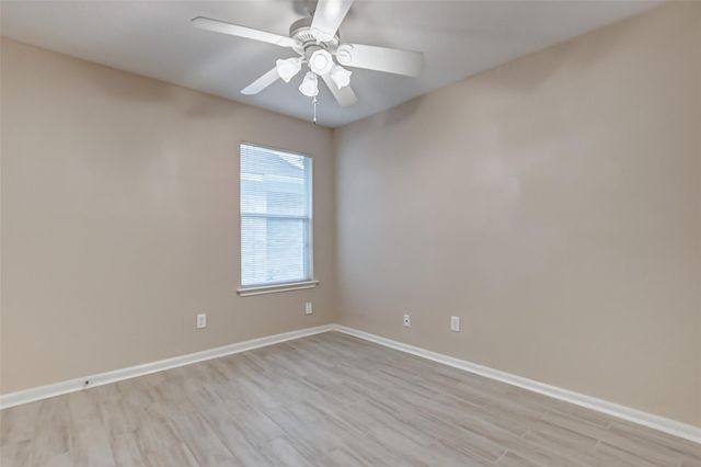 10822 Cane Grove Ln, Houston, TX 77075