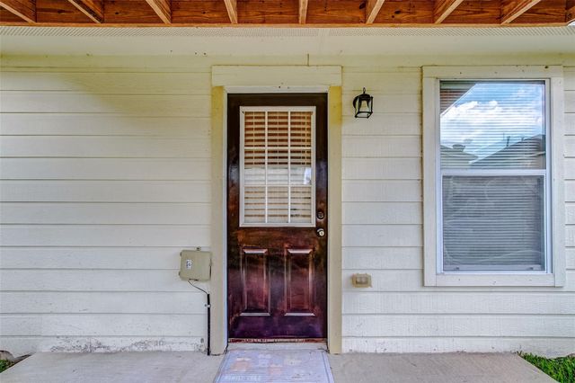 10822 Cane Grove Ln, Houston, TX 77075