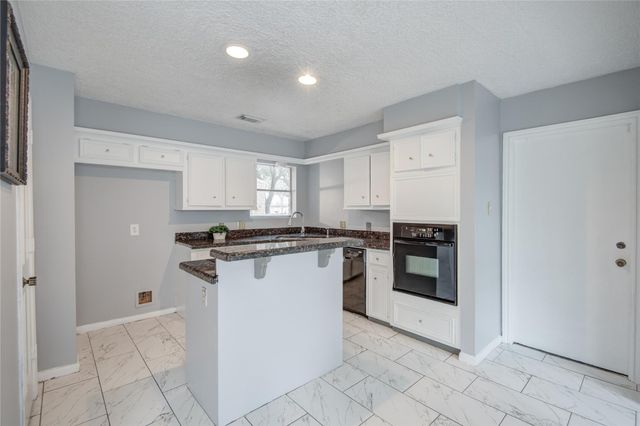 10603 Mills Circle, Houston, TX 77070