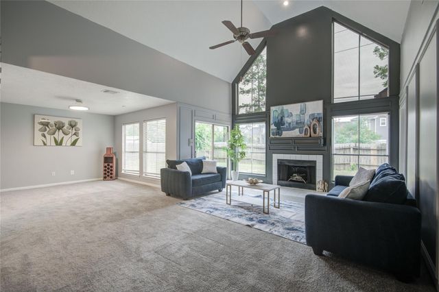 10603 Mills Circle, Houston, TX 77070
