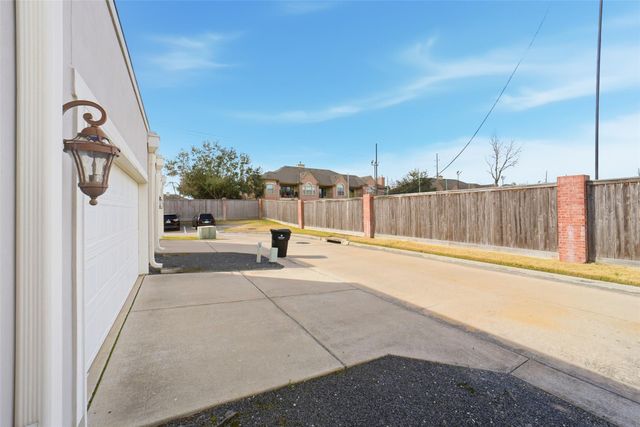 13428 Preston Cliff Court, Houston, TX 77077