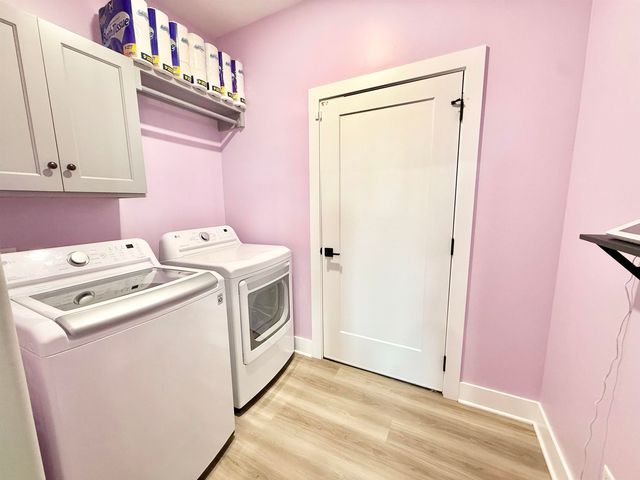 2540 S Spring Hollow St, Wichita, KS 67230