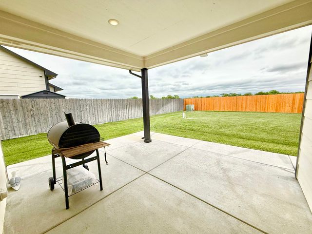 2540 S Spring Hollow St, Wichita, KS 67230