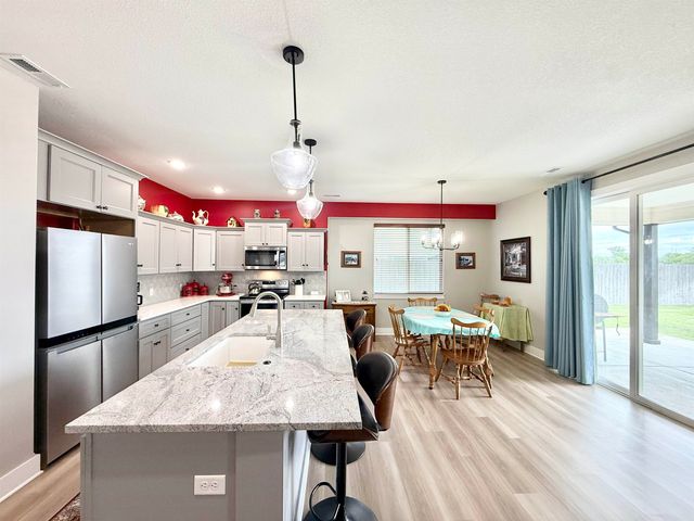 2540 S Spring Hollow St, Wichita, KS 67230
