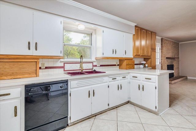 11907 Oak TRL, Austin, TX 78753