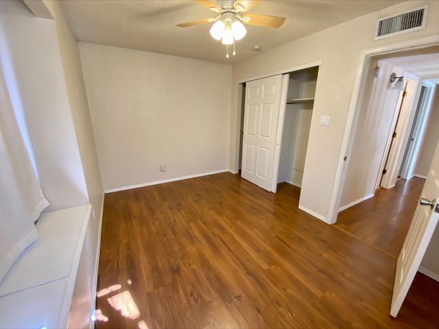 2037 GUS MORAN Street, El Paso, TX 79936