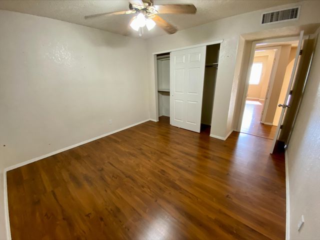 2037 GUS MORAN Street, El Paso, TX 79936