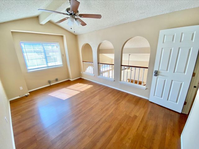 2037 GUS MORAN Street, El Paso, TX 79936