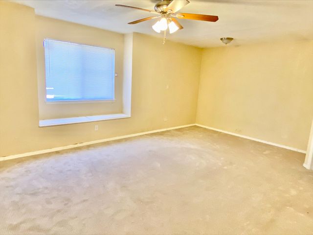 2037 GUS MORAN Street, El Paso, TX 79936