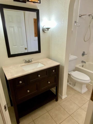 2037 GUS MORAN Street, El Paso, TX 79936
