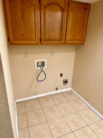 2037 GUS MORAN Street, El Paso, TX 79936
