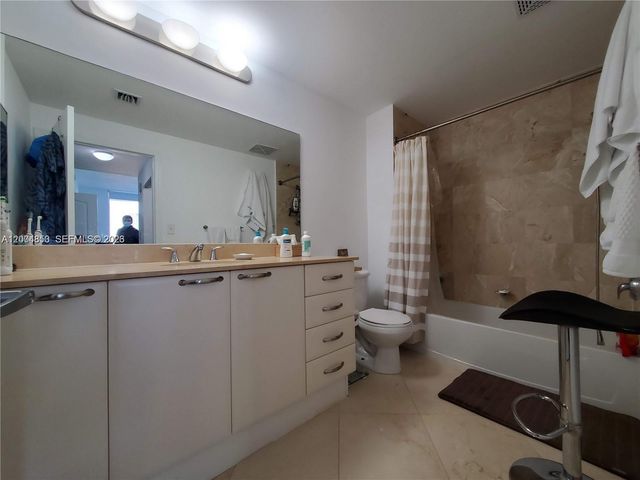 2101 Brickell Ave 3502, Miami, FL 33129