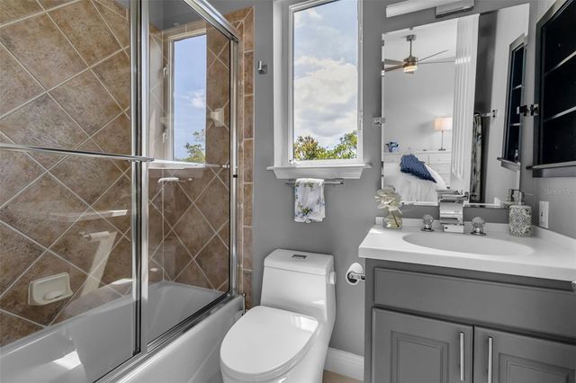 1915 HARBOUR LINKS CIRCLE 6, Longboat Key, FL 34228