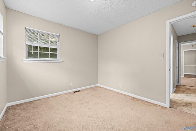 5041 Kyle Lane NW, Huntsville, AL 35810
