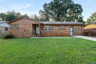 5041 Kyle Lane NW, Huntsville, AL 35810