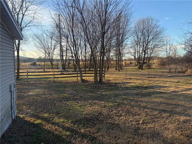 22034 Highway 62, Lincoln, AR 72744