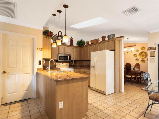 7431 Hazelwood Circle, Lake Worth, FL 33467