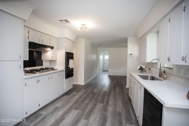 408 Martin Luther King Jr Drive, Lafayette, LA 70501