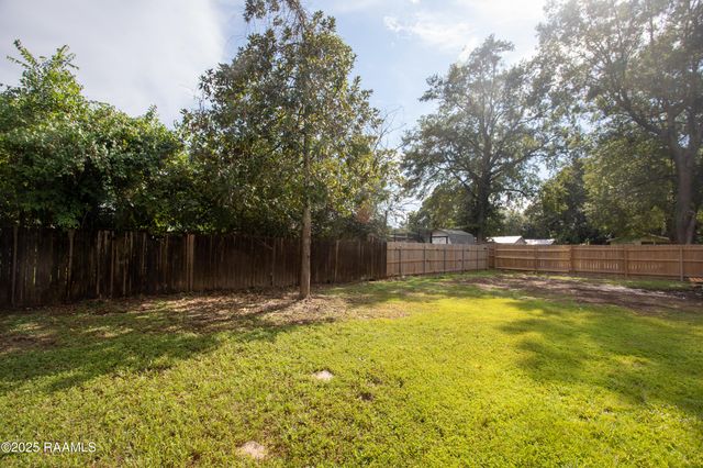 408 Martin Luther King Jr Drive, Lafayette, LA 70501