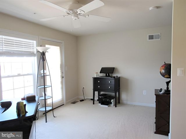 42581 SUNSET SQ, Ashburn, VA 20148