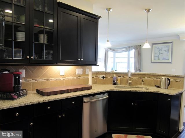 42581 SUNSET SQ, Ashburn, VA 20148