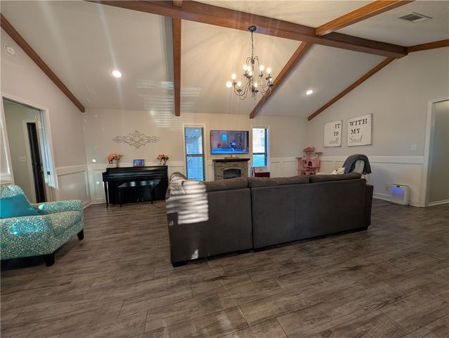 1102 N 8th Street, Van Buren, AR 72956