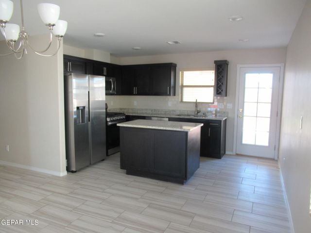 13852 SUMMER STORY Avenue, El Paso, TX 79928