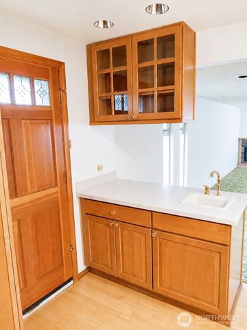 4102 227th Place SW, Mountlake Terrace, WA 98043