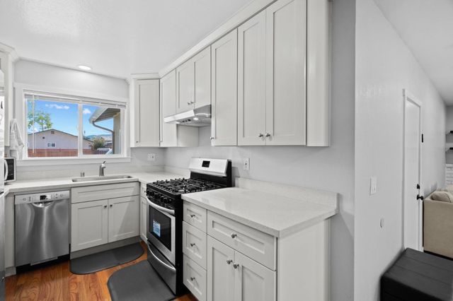 401 Arnold Drive, Gilroy, CA 95020