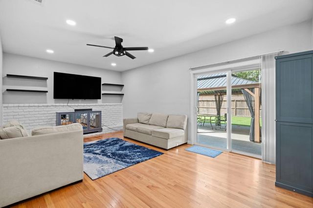 401 Arnold Drive, Gilroy, CA 95020