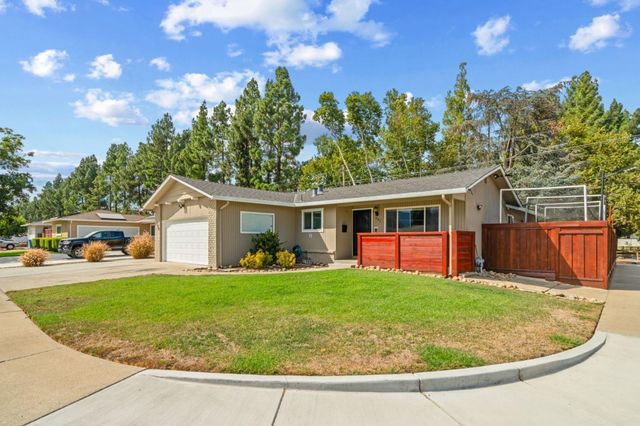 401 Arnold Drive, Gilroy, CA 95020