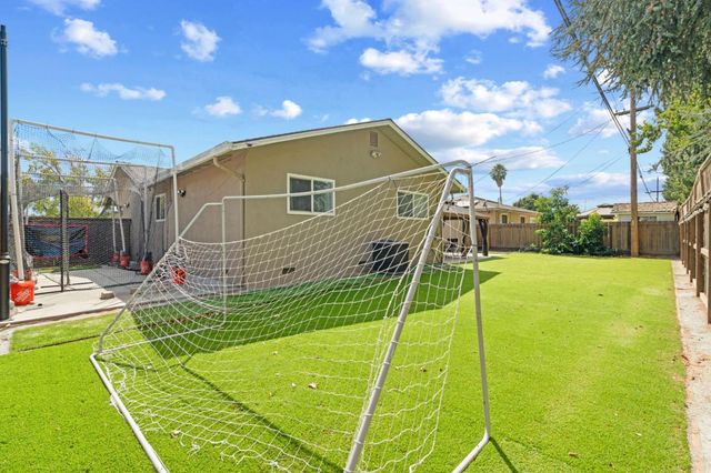 401 Arnold Drive, Gilroy, CA 95020