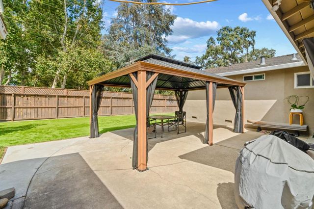 401 Arnold Drive, Gilroy, CA 95020