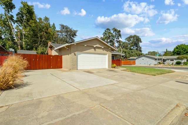 401 Arnold Drive, Gilroy, CA 95020
