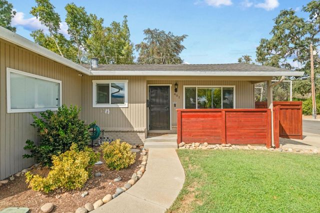 401 Arnold Drive, Gilroy, CA 95020