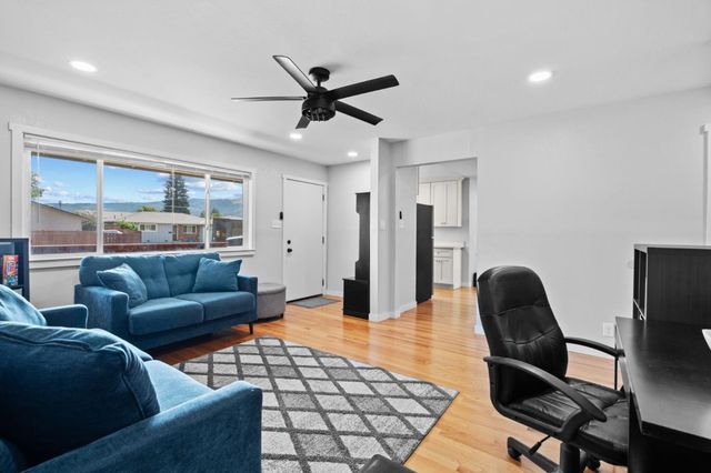 401 Arnold Drive, Gilroy, CA 95020