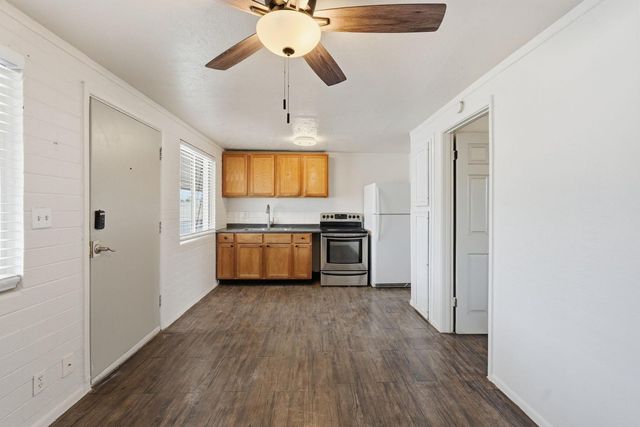 623 S Country Club Drive Apt 3, Mesa, AZ 85210